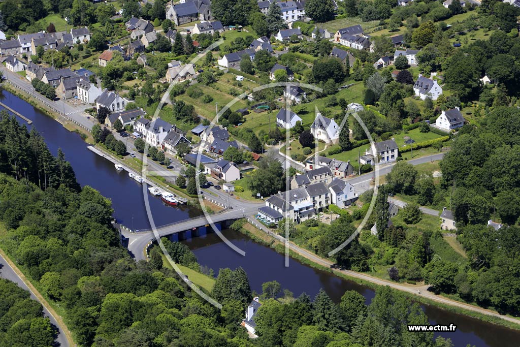 Photo arienne de Plumliau (Saint-Nicolas des Eaux)