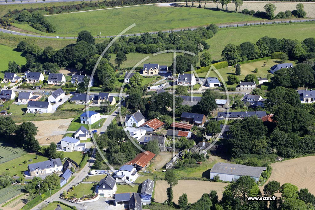 Photo arienne de Pontivy (Talcot Noyal)