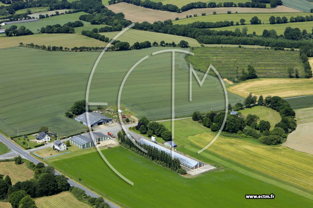 Photo arienne de Glomel (Kerbiterrien)