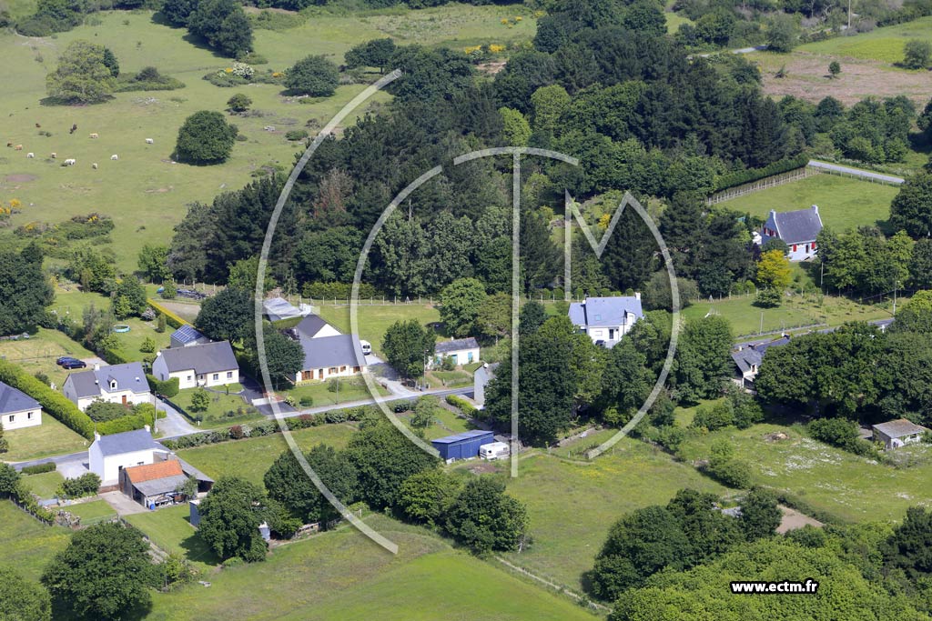 Photo arienne de Pontchteau (la Lande)