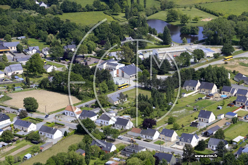 Photo arienne de Sainte-Anne-sur-Brivet (la Valle)