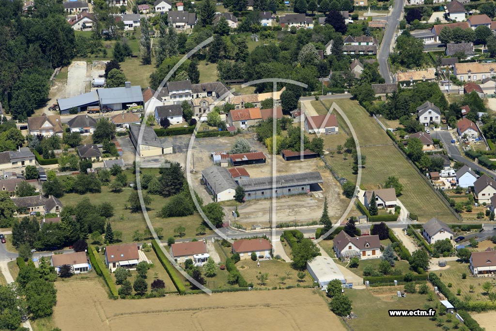 Photo arienne de Courtois-sur-Yonne