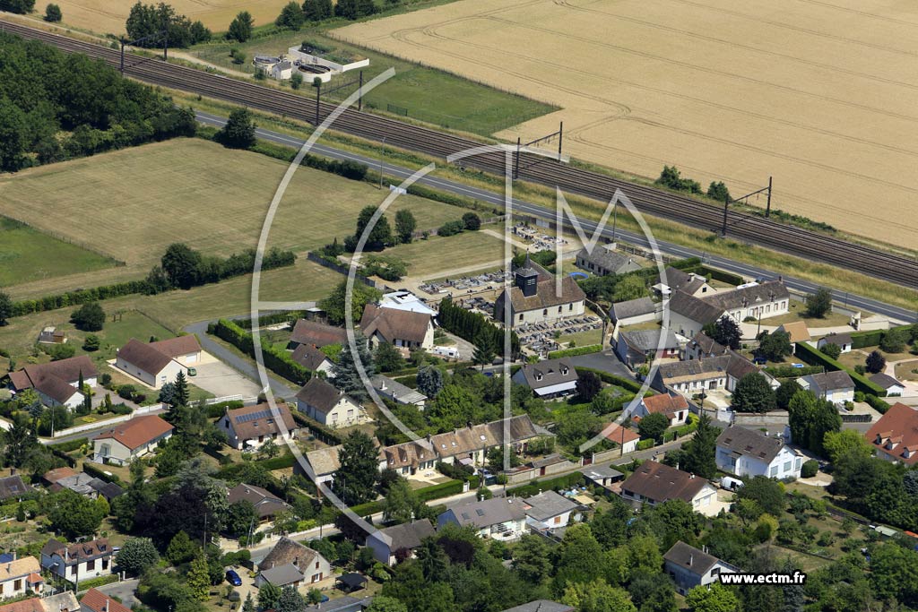 Photo arienne de Courtois-sur-Yonne