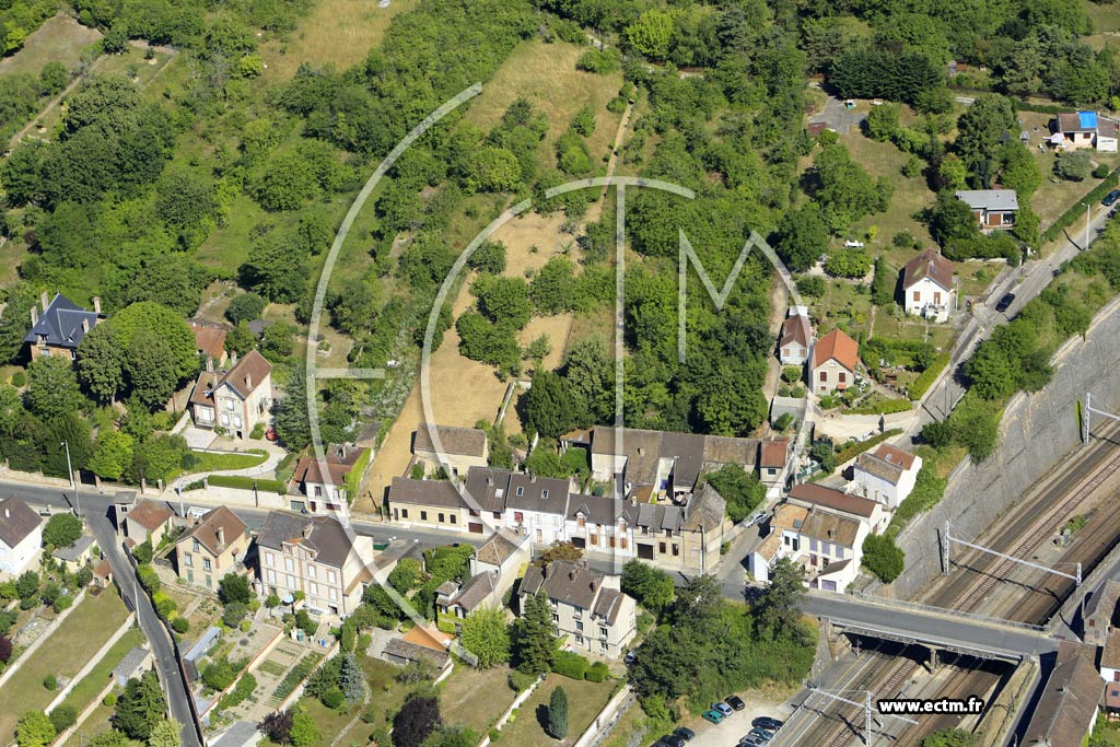 Photo arienne de Pont-sur-Yonne (les Plaisances)