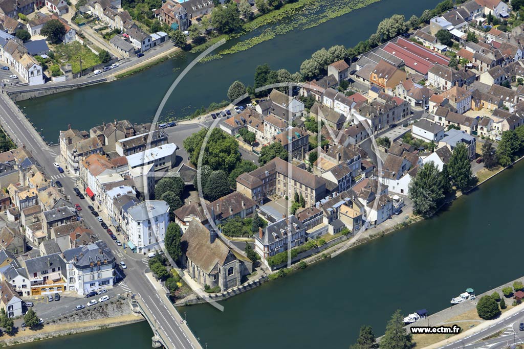 Photo arienne de Sens (l'le d'Yonne)