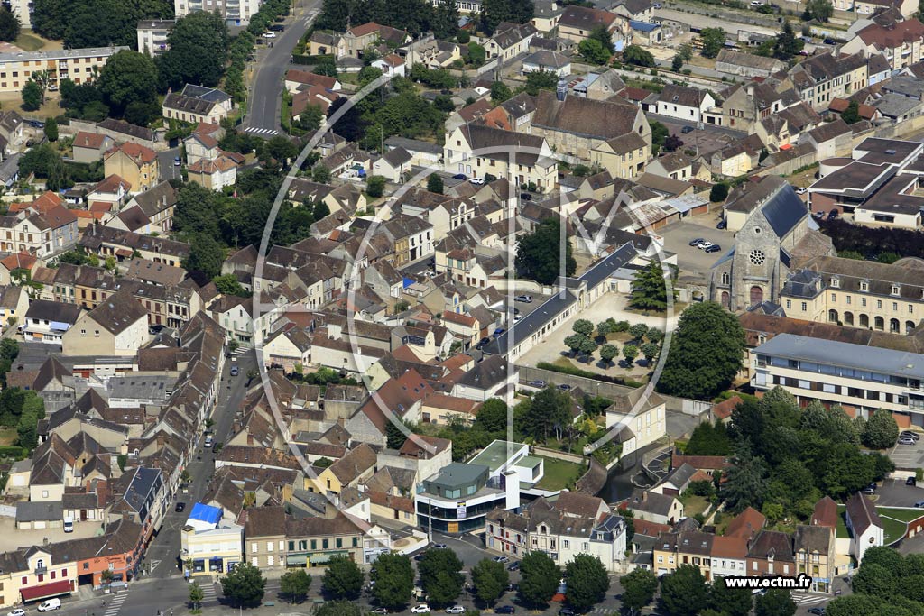 Photo arienne de Sens (les Arnes)