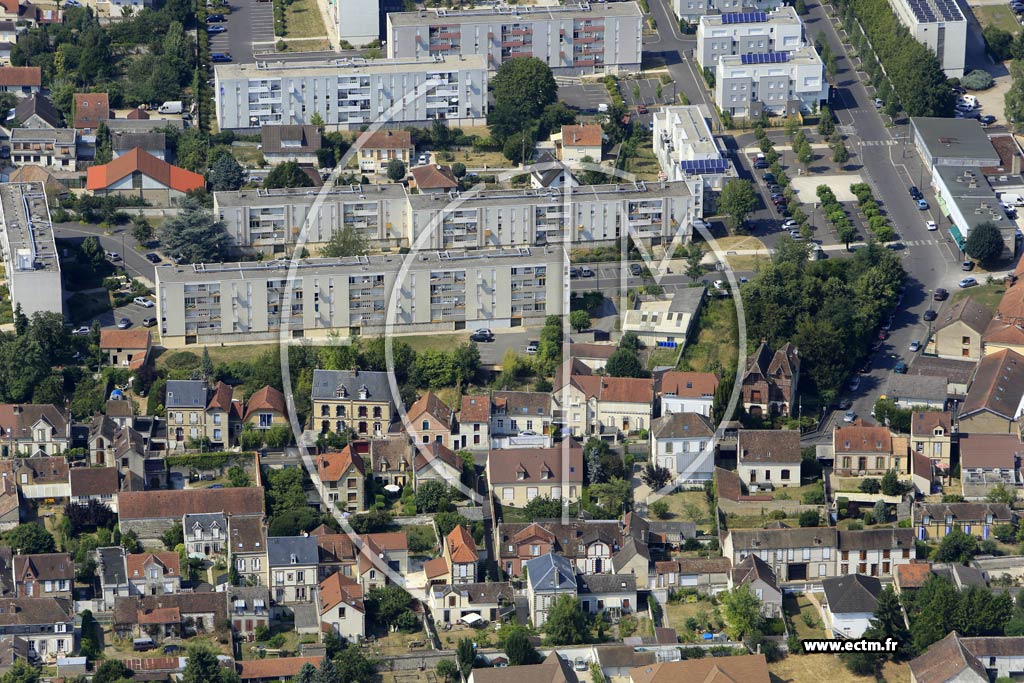 Photo arienne de Sens (les Arnes)