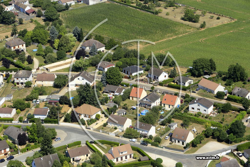 Photo arienne de Villeblevin (les Portes de Bourgogne)