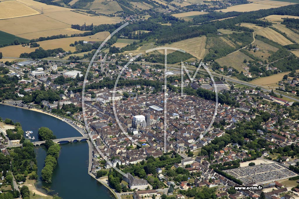 Photo arienne de Villeneuve-sur-Yonne