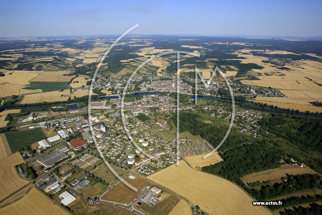 Photo arienne de Villeneuve-sur-Yonne