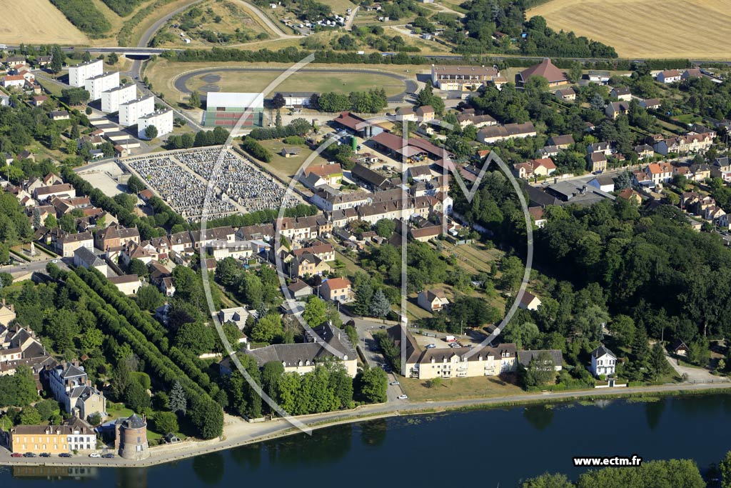 Photo arienne de Villeneuve-sur-Yonne