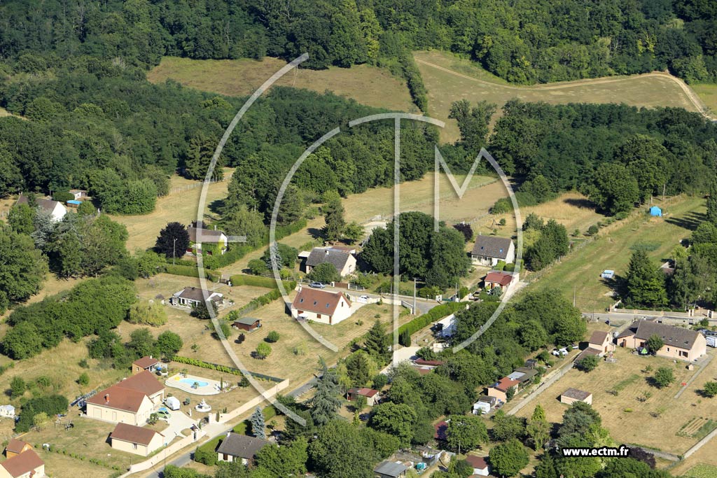 Photo arienne de Villeneuve-sur-Yonne (Beaujard)