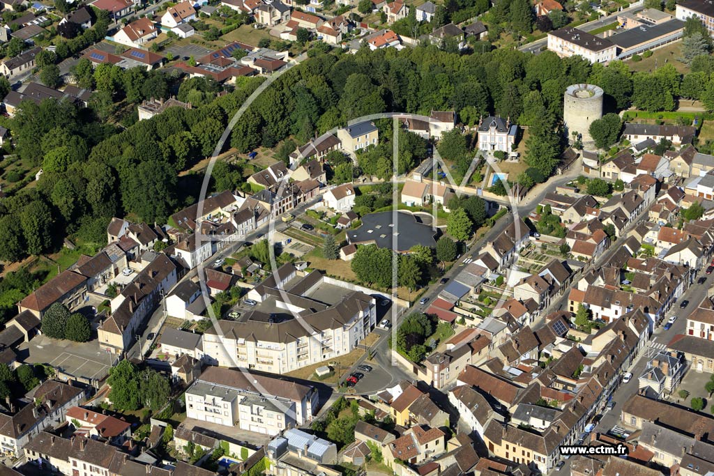 Photo arienne de Villeneuve-sur-Yonne (Centre)