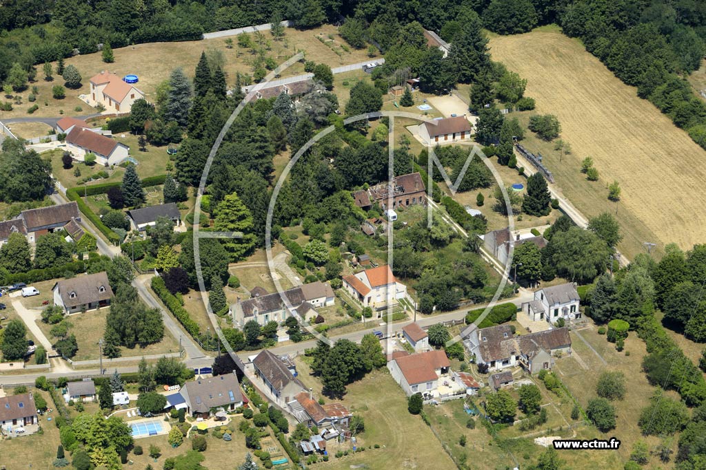 Photo arienne de Villeneuve-sur-Yonne (la Haute pine)