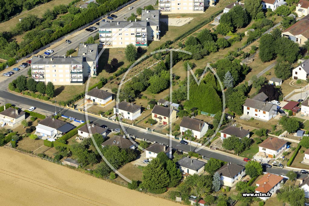 Photo arienne de Villeneuve-sur-Yonne (les griselles)