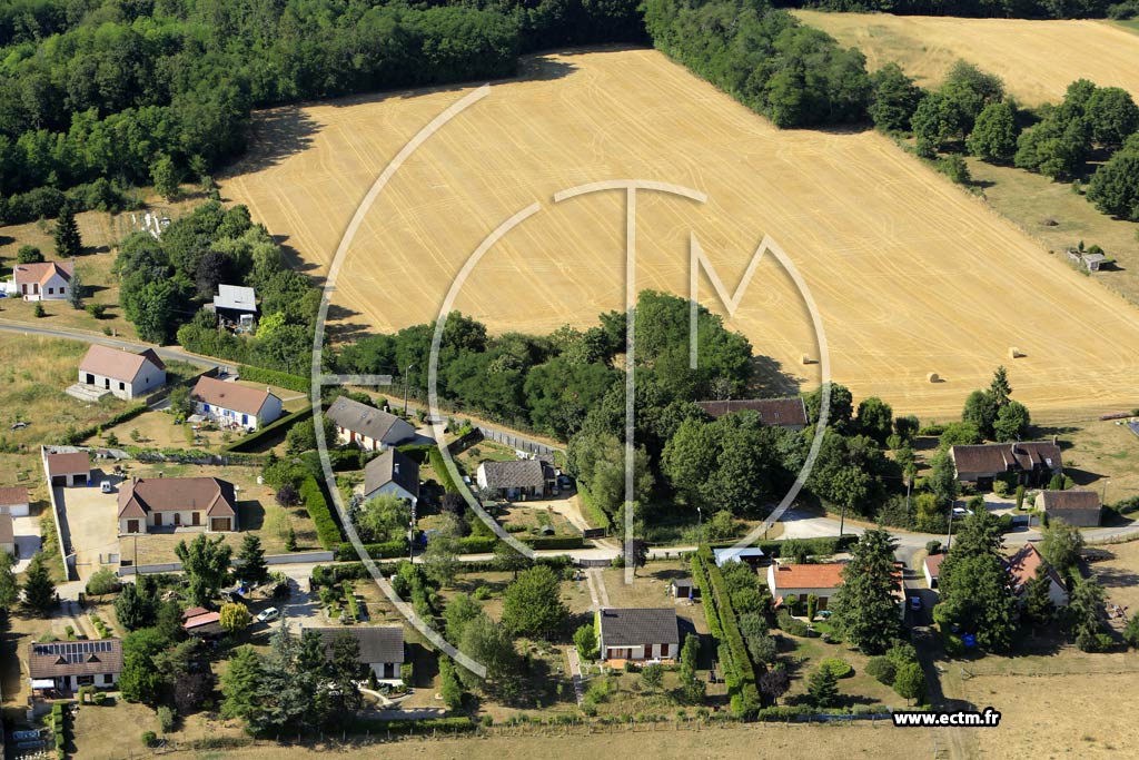 Photo arienne de Villeneuve-sur-Yonne (les Rousseaux)