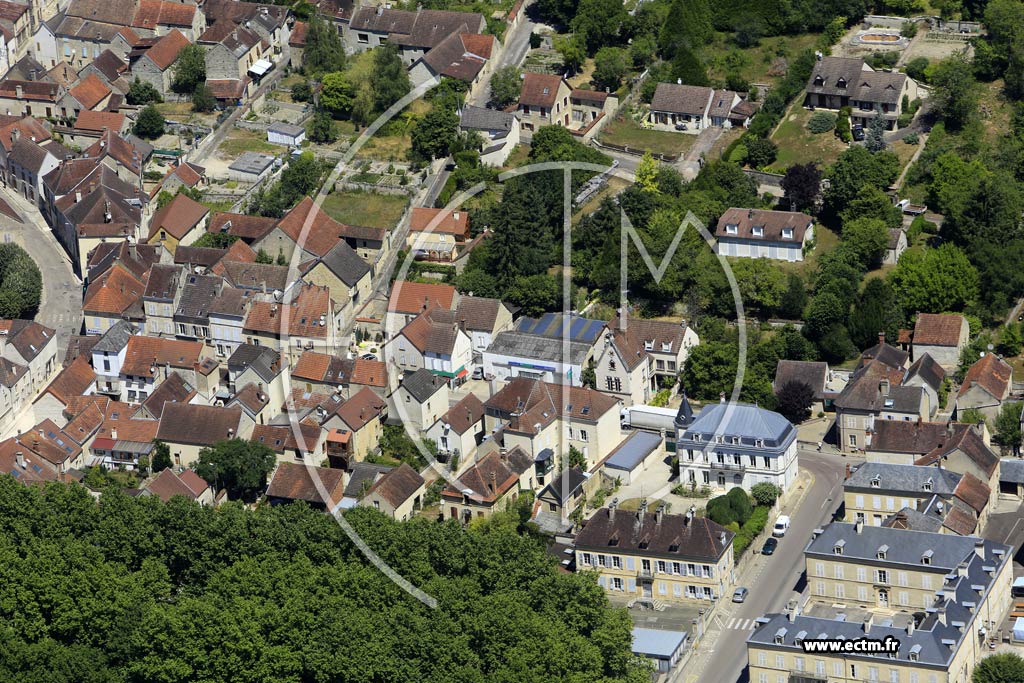 Photo arienne de Ancy-le-Franc