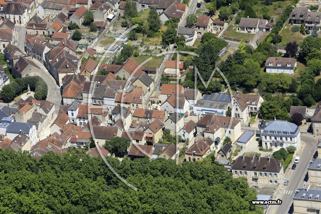 Photo arienne de Ancy-le-Franc