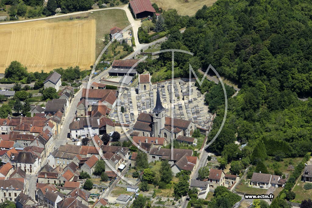 Photo arienne de Ancy-le-Franc