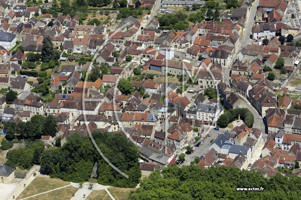 Photo arienne de Ancy-le-Franc