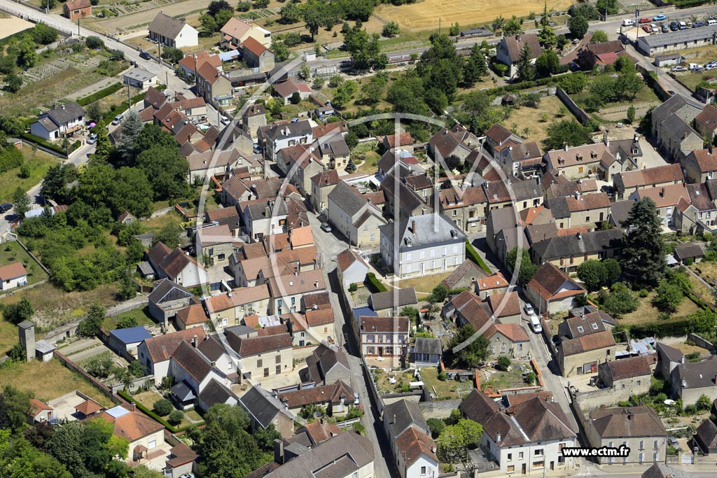 Photo arienne de Ancy-le-Franc