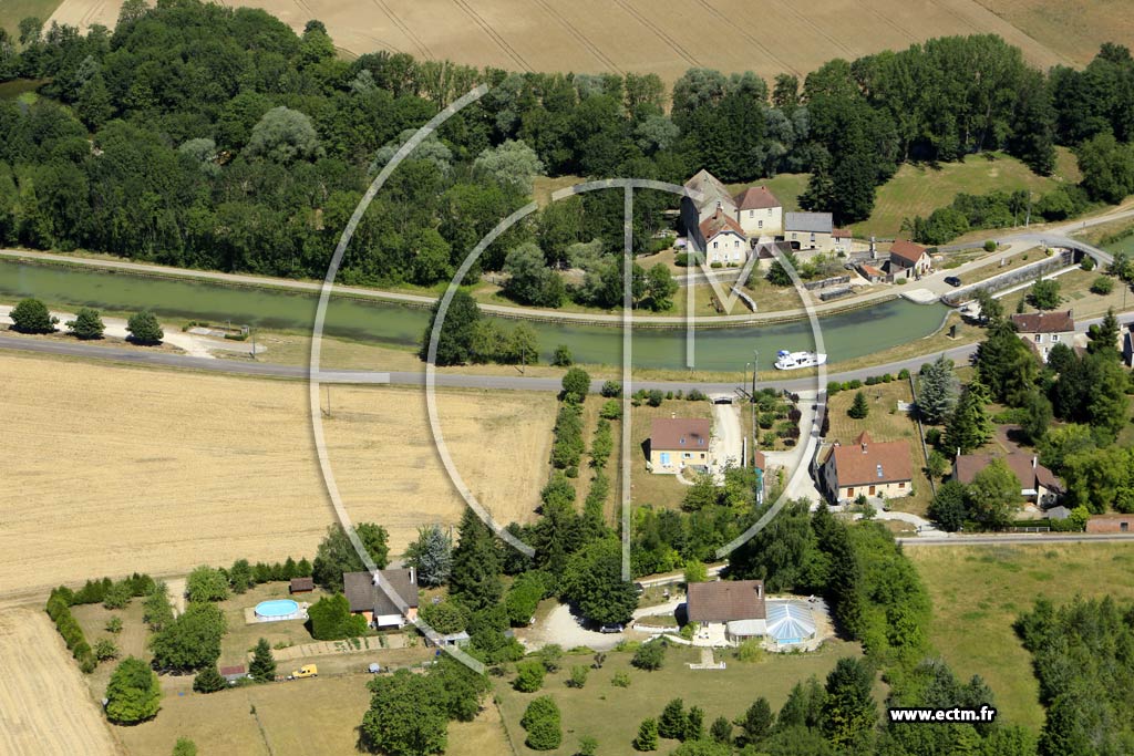 Photo arienne de Ancy-le-libre