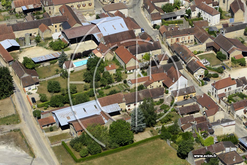 Photo arienne de Argenteuil-sur-Armanon