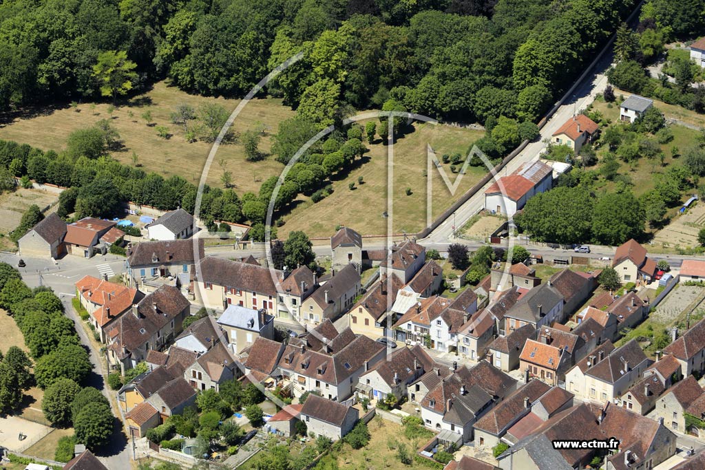 Photo arienne de pineuil