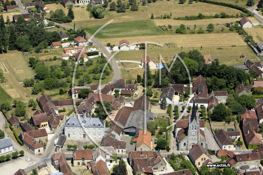 Photo arienne de Flogny-la-Chapelle (la Chappelle Vieille Fort)