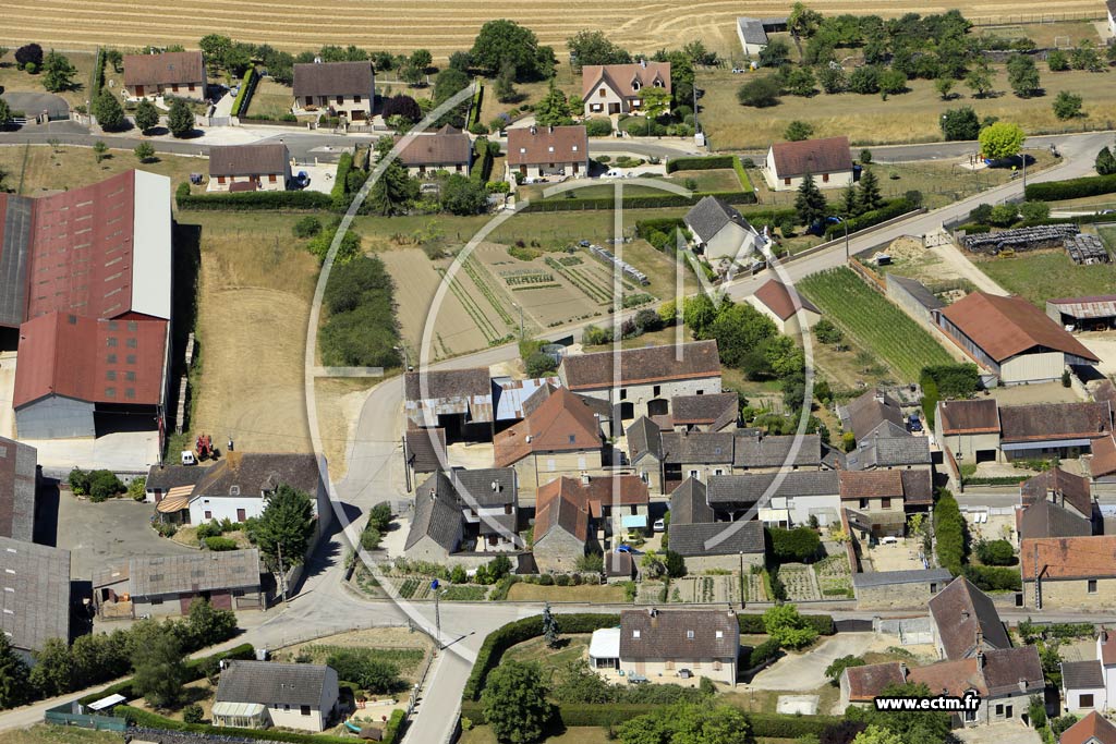 Photo arienne de Pacy-sur-Armanon