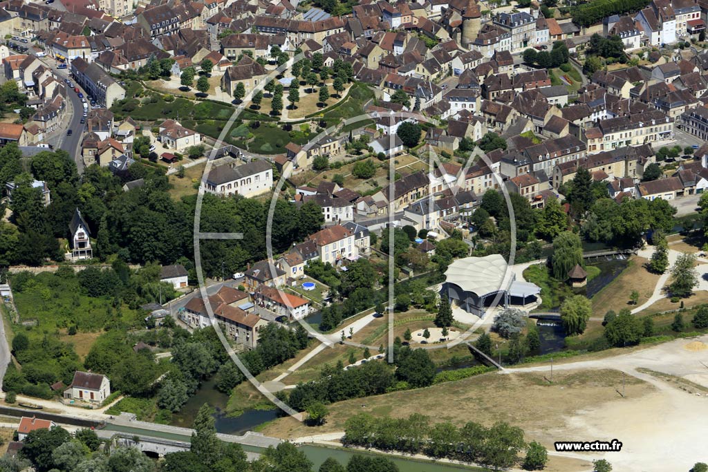 Photo arienne de Saint-Florentin (Centre)