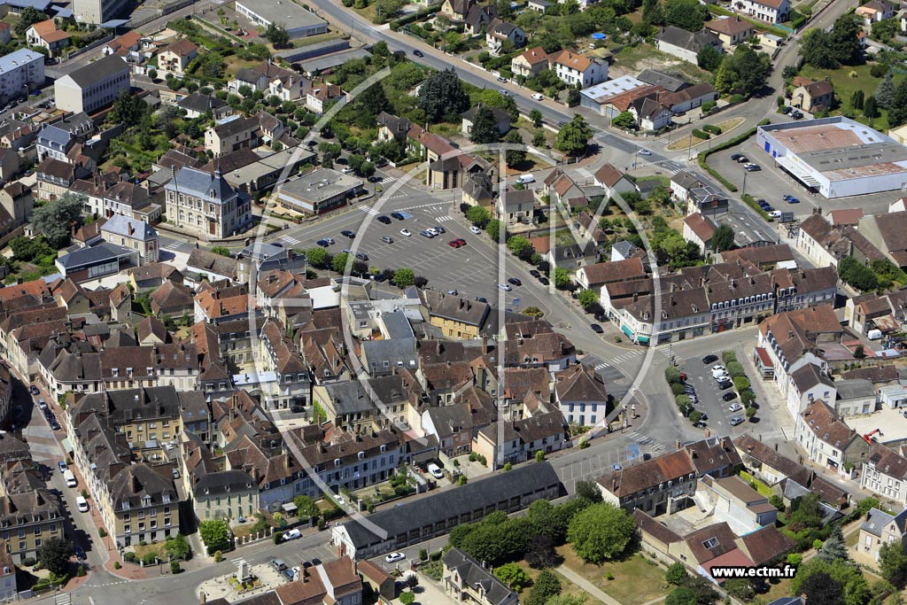 Photo arienne de Saint-Florentin (Centre)