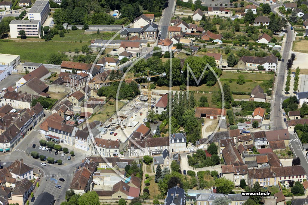 Photo arienne de Saint-Florentin (Centre)
