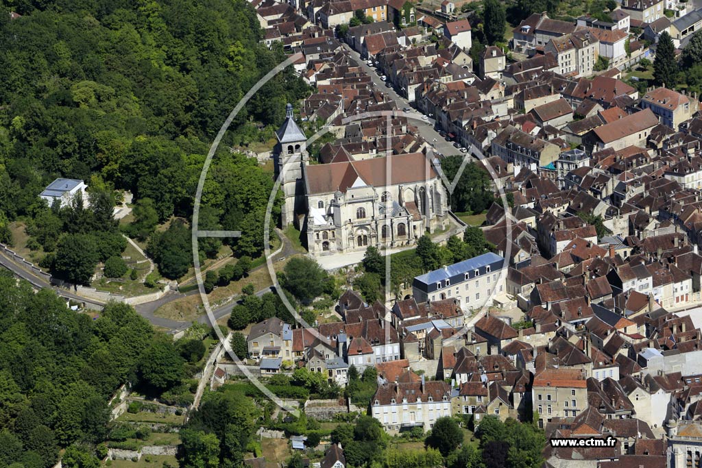 Photo arienne de Tonnerre