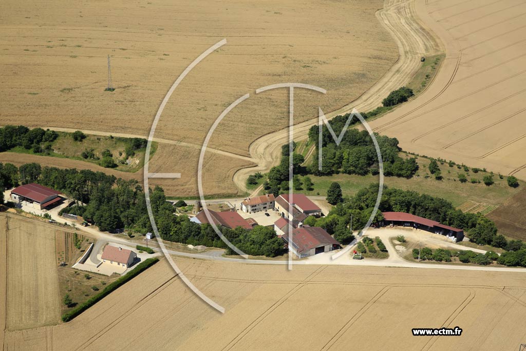 Photo arienne de Yrouerre (Ferme de Chaumeronde - Chaumeronde le Haut)