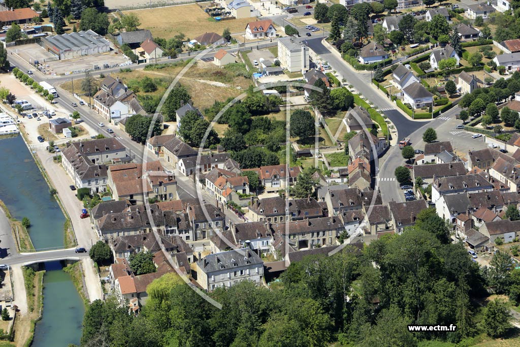 Photo arienne de Brienon-sur-Armanon