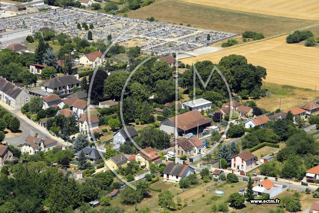 Photo arienne de Brienon-sur-Armanon (la Porte d'en Haut)