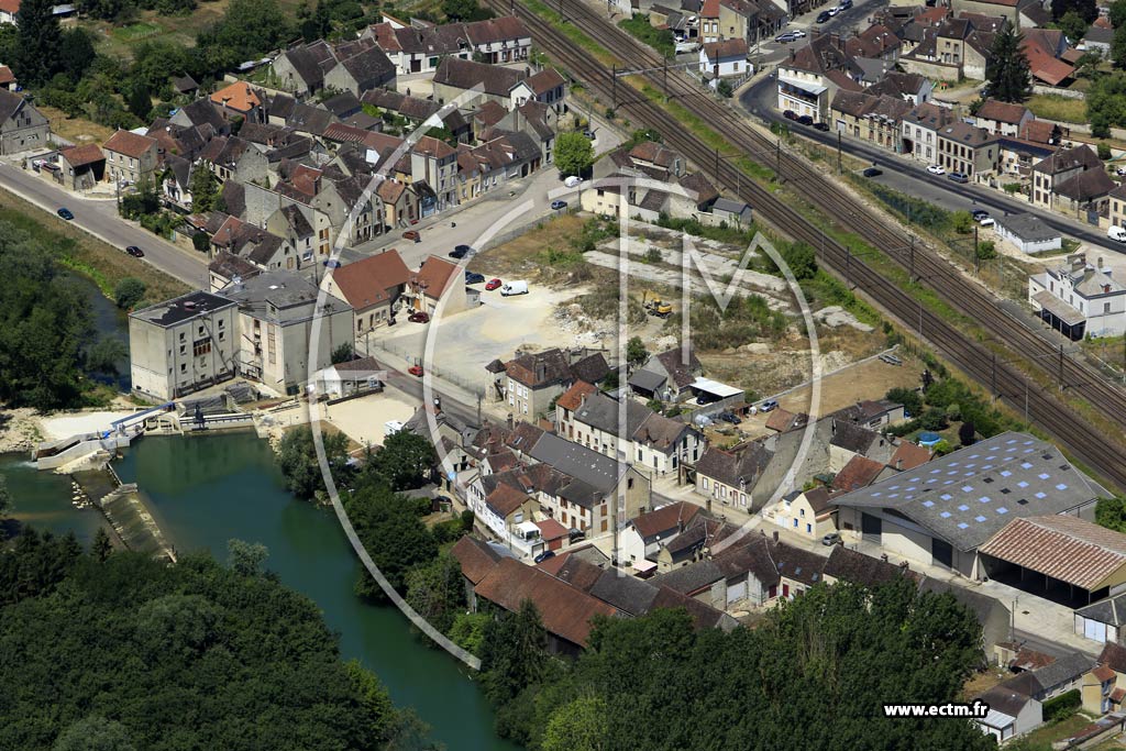 Photo arienne de Brienon-sur-Armanon (Sud)