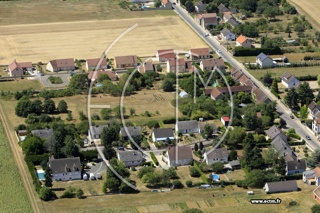 Photo arienne de Champlay (le Grand Longueron)