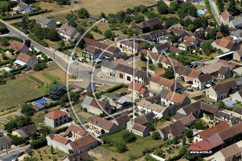 Photo arienne de Champlay (le Grand Longueron)