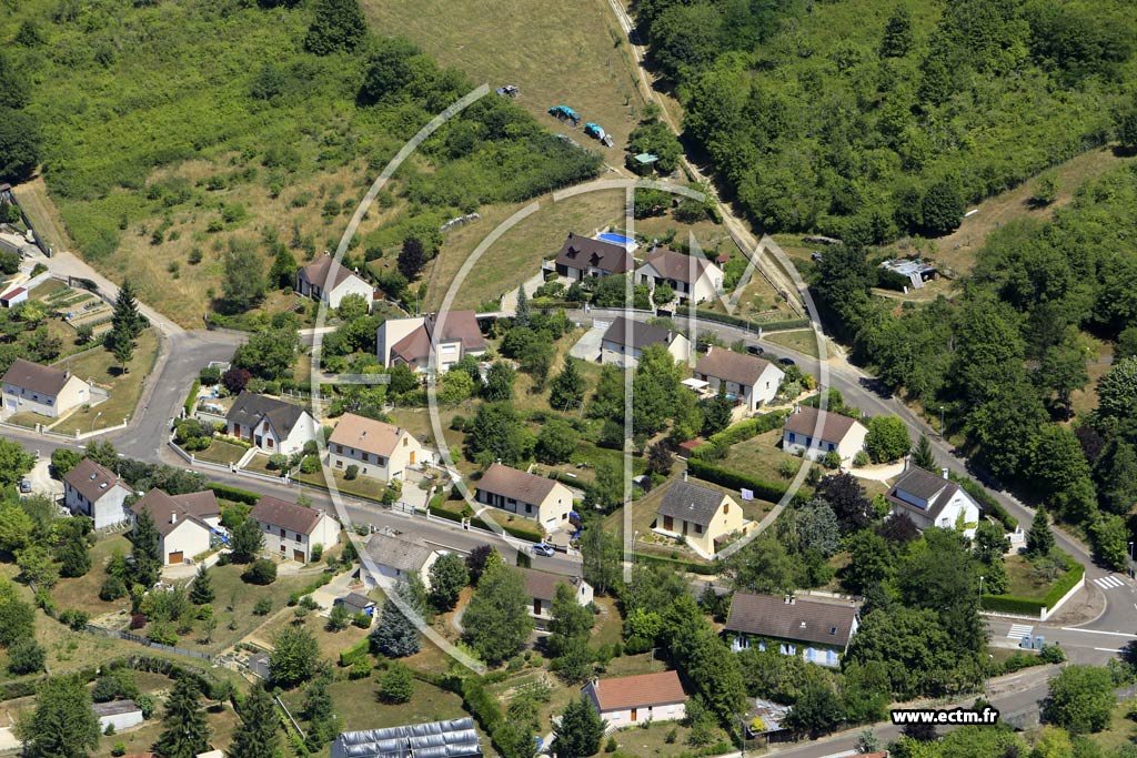 Photo arienne de Joigny (la Croix Grimard)