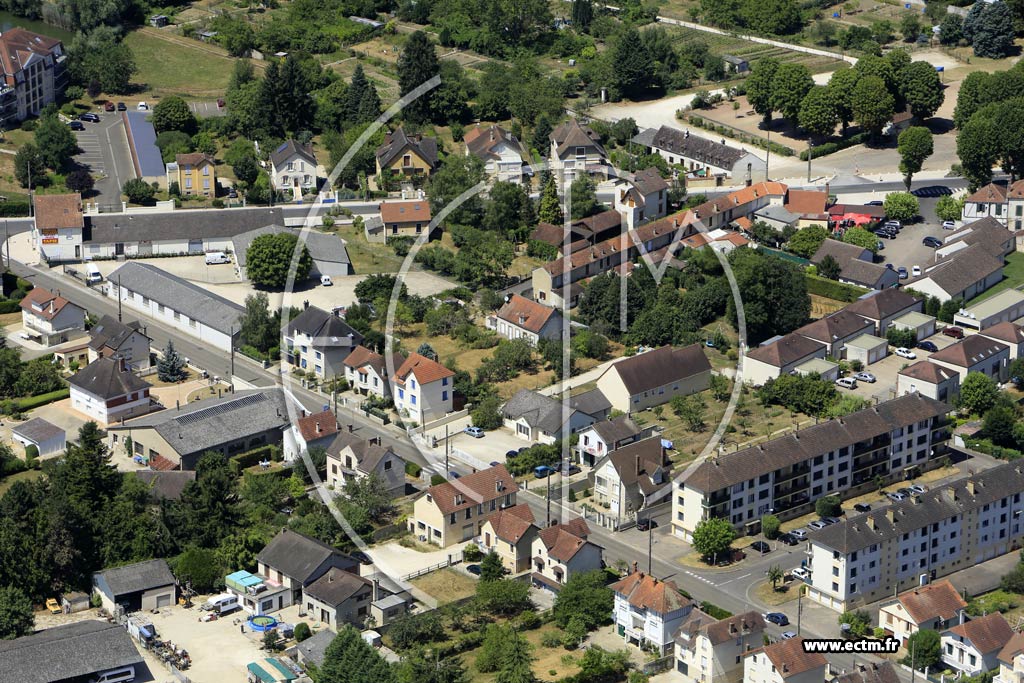 Photo arienne de Joigny (les Pontons)