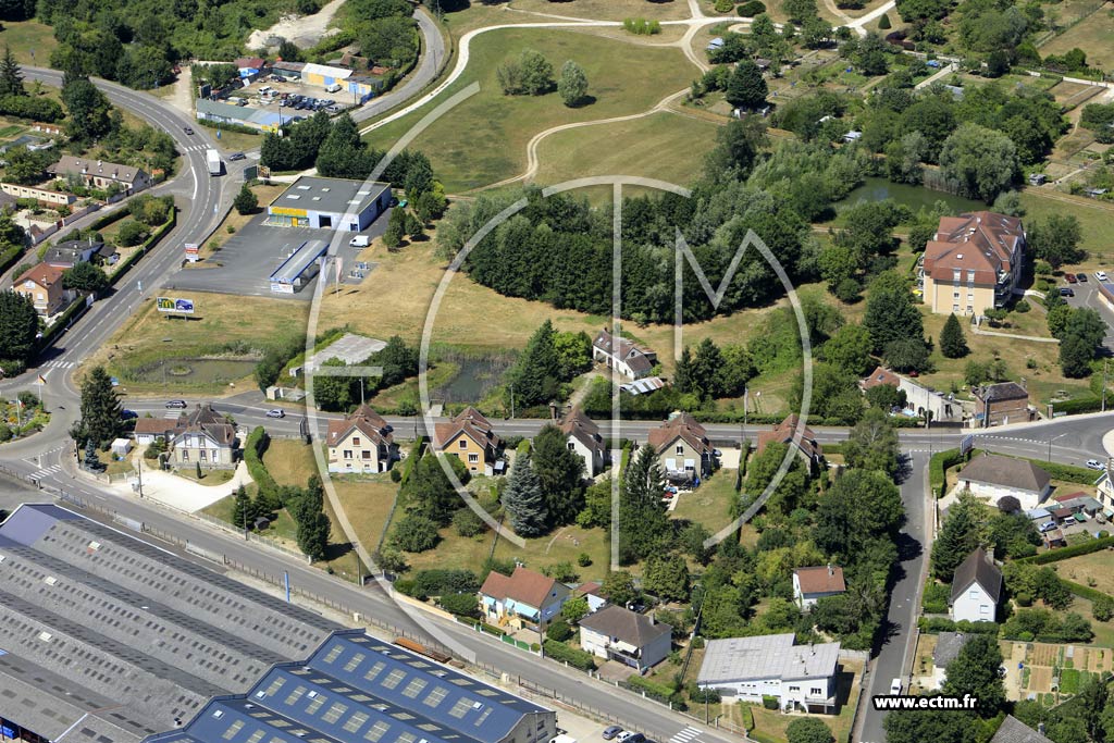 Photo arienne de Joigny (les Pontons)