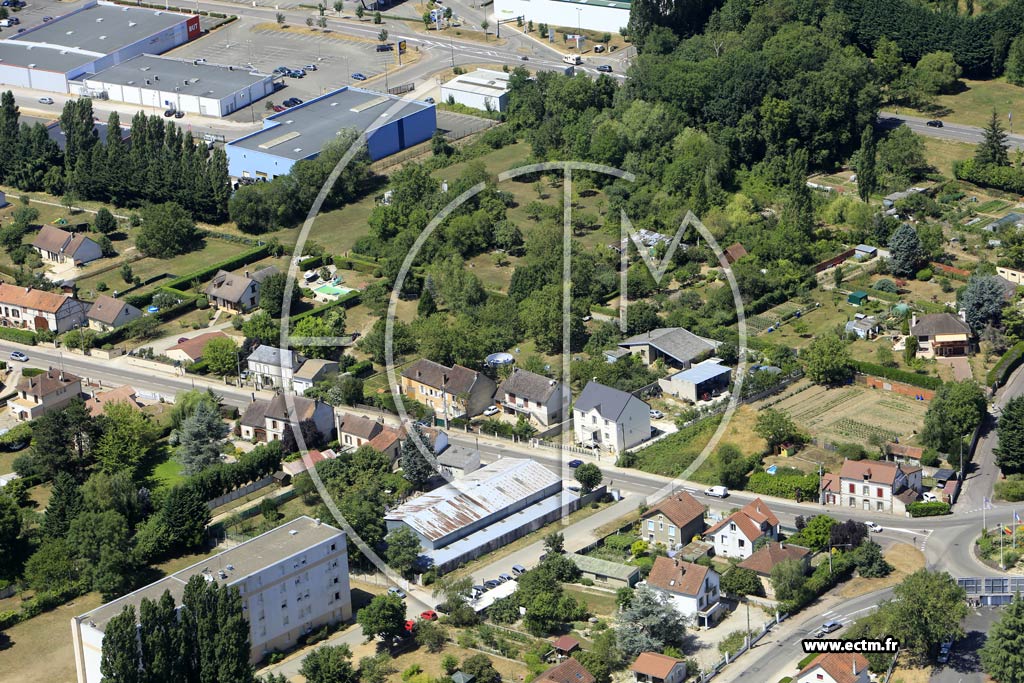 Photo arienne de Joigny (les Pontons)