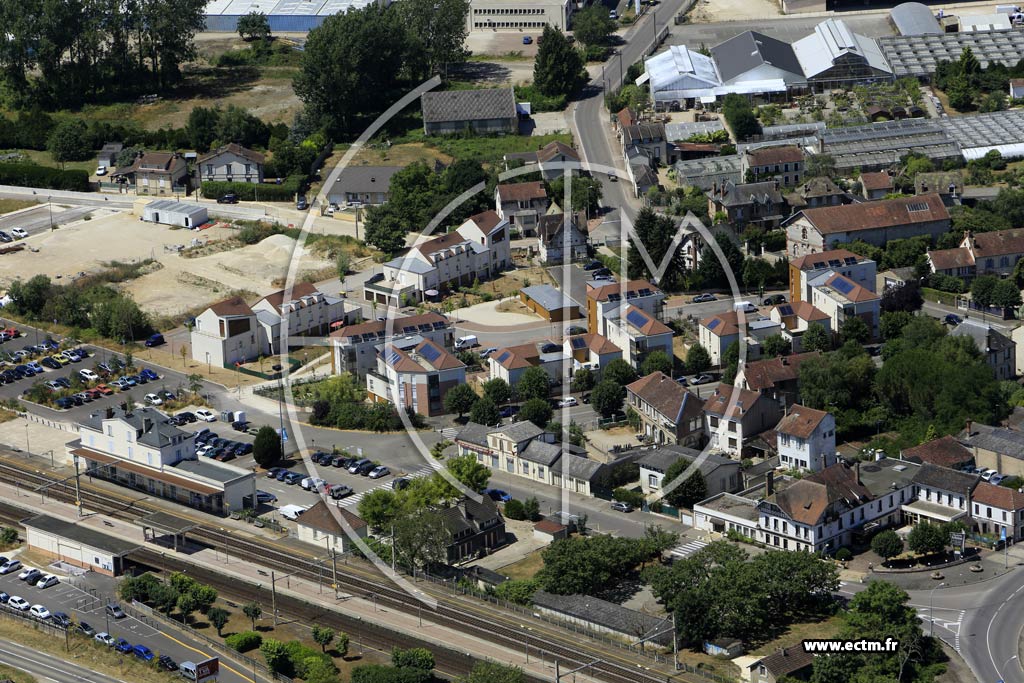 Photo arienne de Joigny (les Pontons)