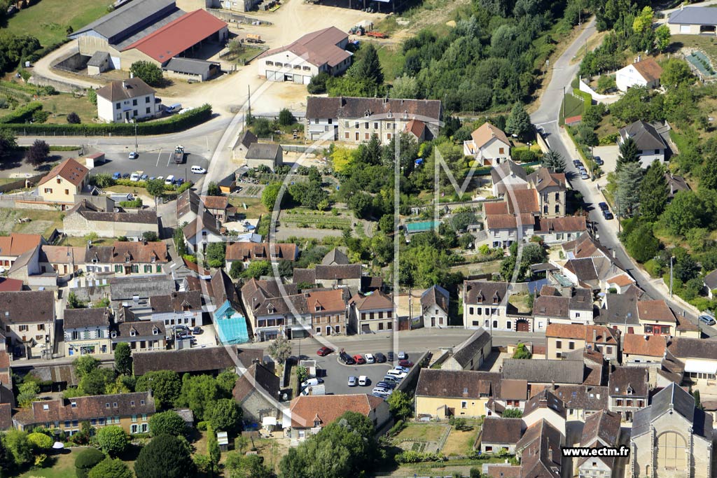 Photo arienne de Laroche-Saint-Cydroine