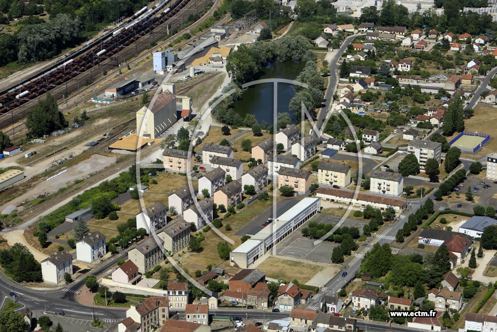 Photo arienne de Migennes (coles)