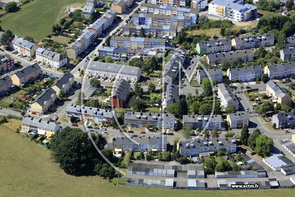 Photo arienne de Differdange (Fuussbann)