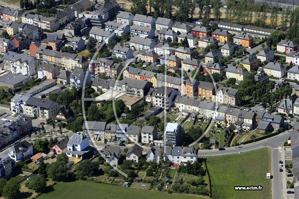 Photo arienne de Differdange (Fuussbann)