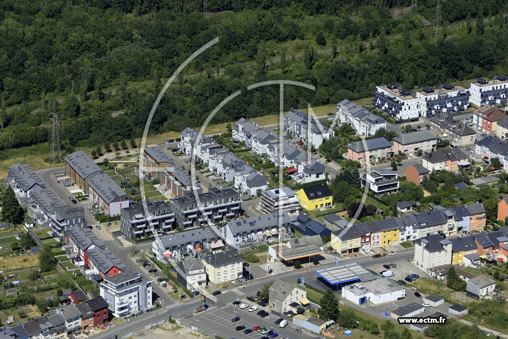 Photo arienne de Differdange (Fuussbann)